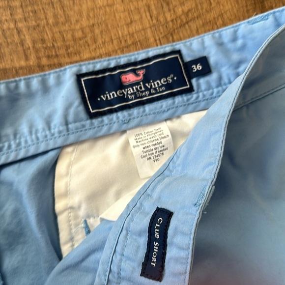 Vineyard Vines Club Short by shep & Ian size 36 in Blue with pockets - Picture 3 of 4